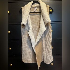 Alya Beige and Cream Knit Sweater Vest